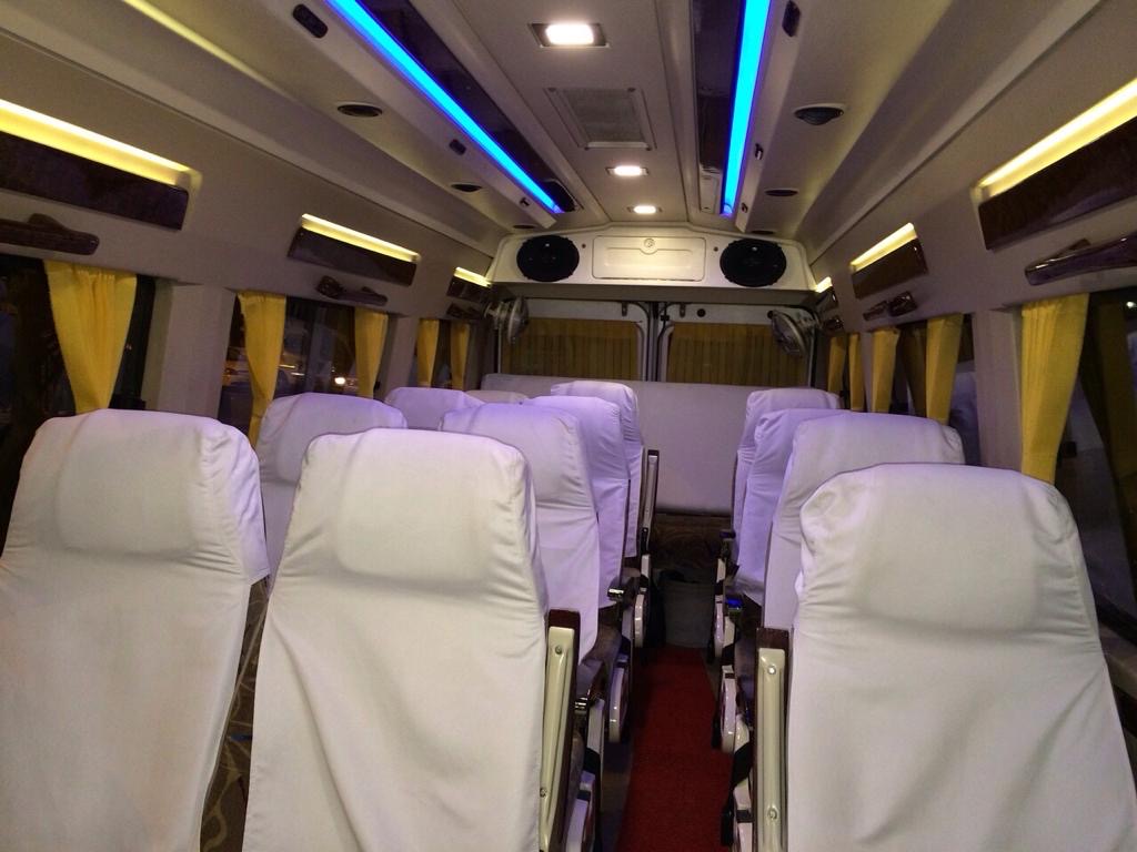 93dcbec1-574e-487b-8501-a4d8ad555ce1 16 seater tempo traveller