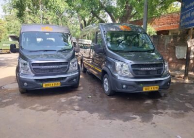 12 Seater Urbania(M)